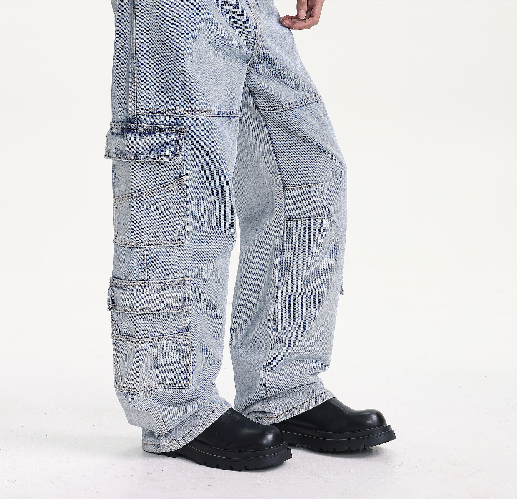 Multi-Pocket Cargo Jeans