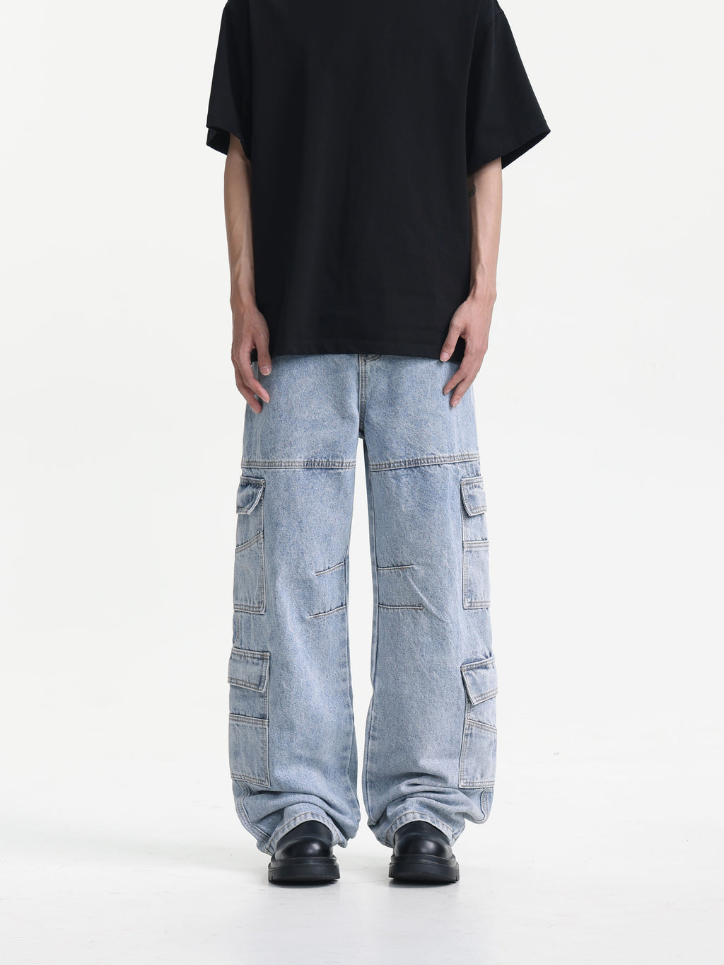 Multi-Pocket Cargo Jeans