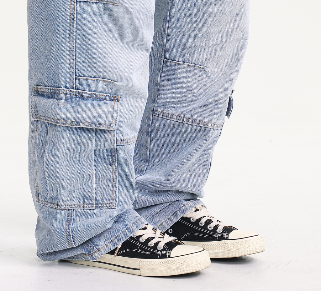 Multi-Pocket Cargo Jeans