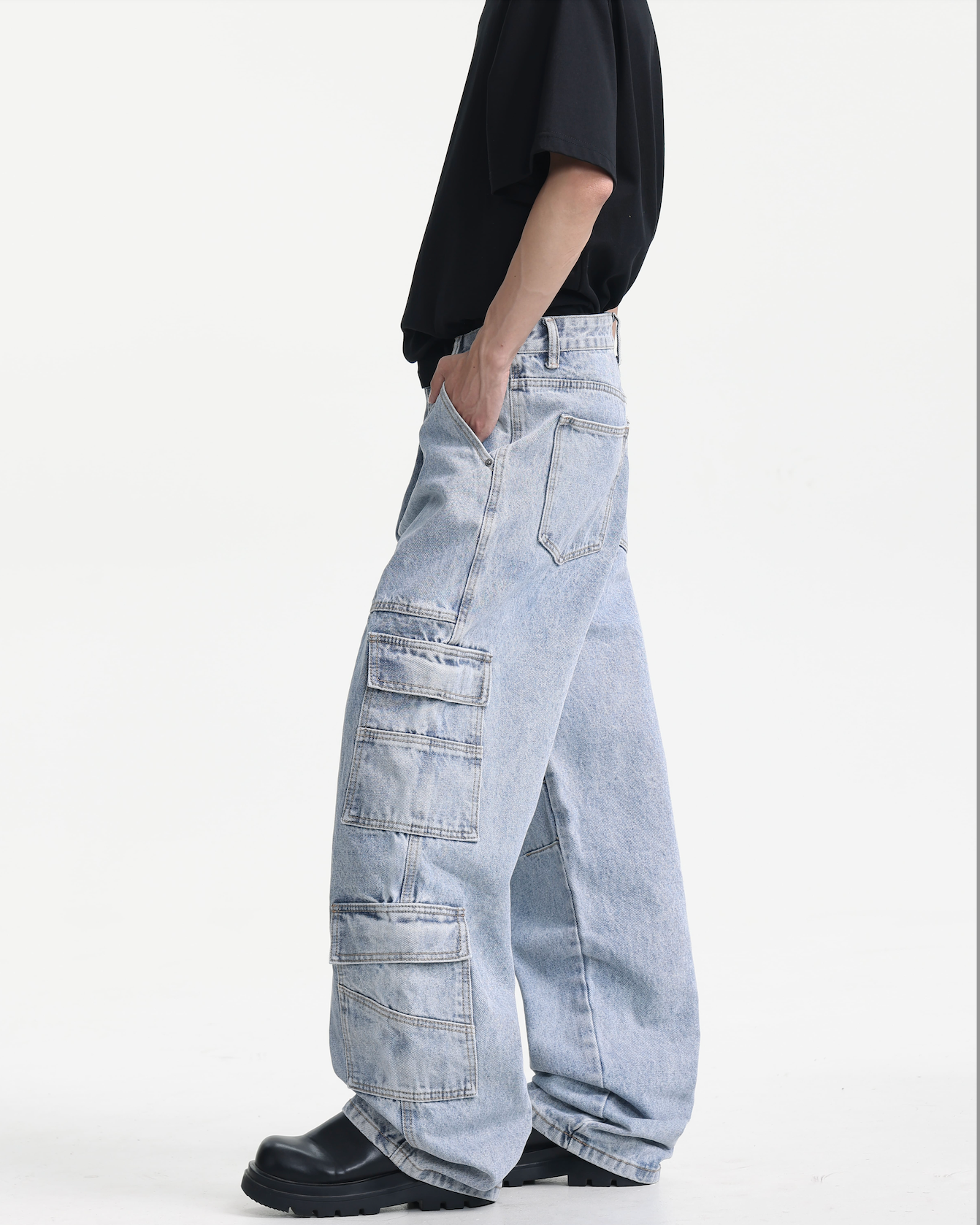 Multi-Pocket Cargo Jeans